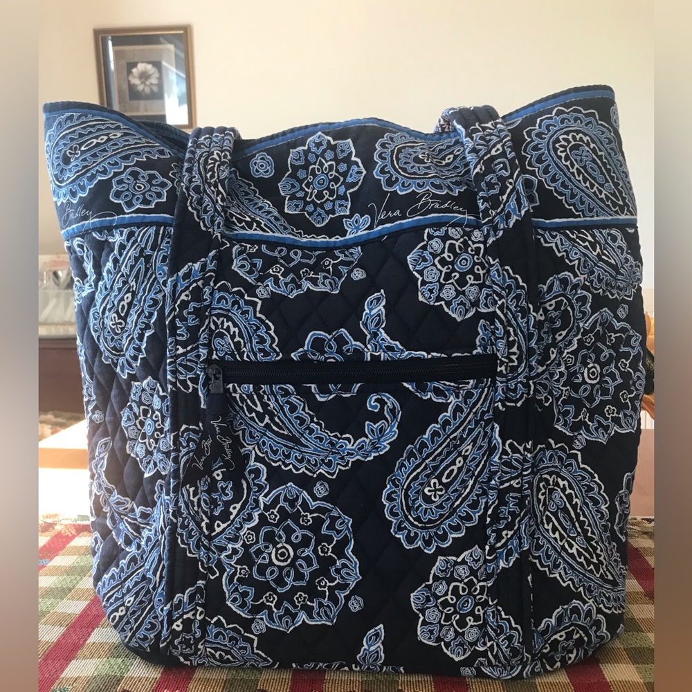 Vera Bradley grand tote in Blue Bandana pattern - Picture 2 of 5